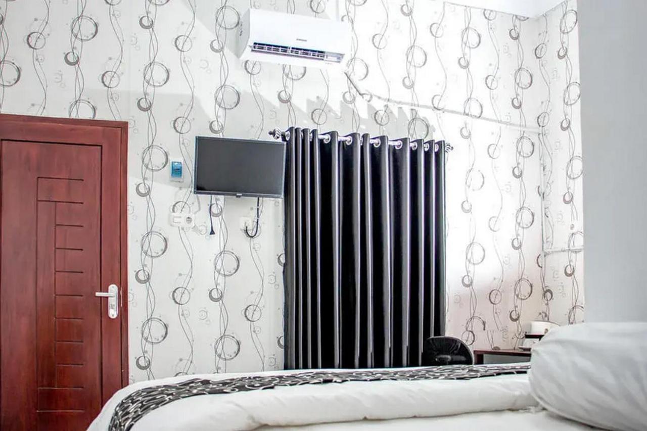 Samar Wulu Guest House Syariah Mitra Reddoorz Near Ketapang Ketapang  Dış mekan fotoğraf