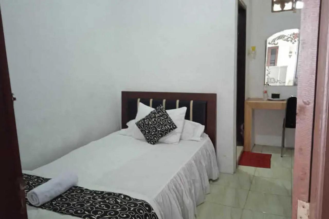 Samar Wulu Guest House Syariah Mitra Reddoorz Near Ketapang Ketapang  Dış mekan fotoğraf